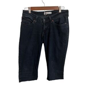 Levi bold curve low rise skinny raw cut hem Bermuda short 11M